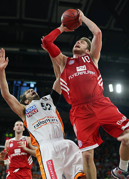 家庭地位 家庭地位