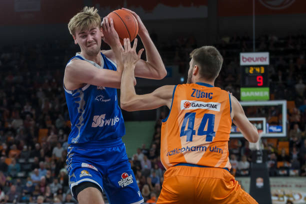 须反复研究 须反复研究