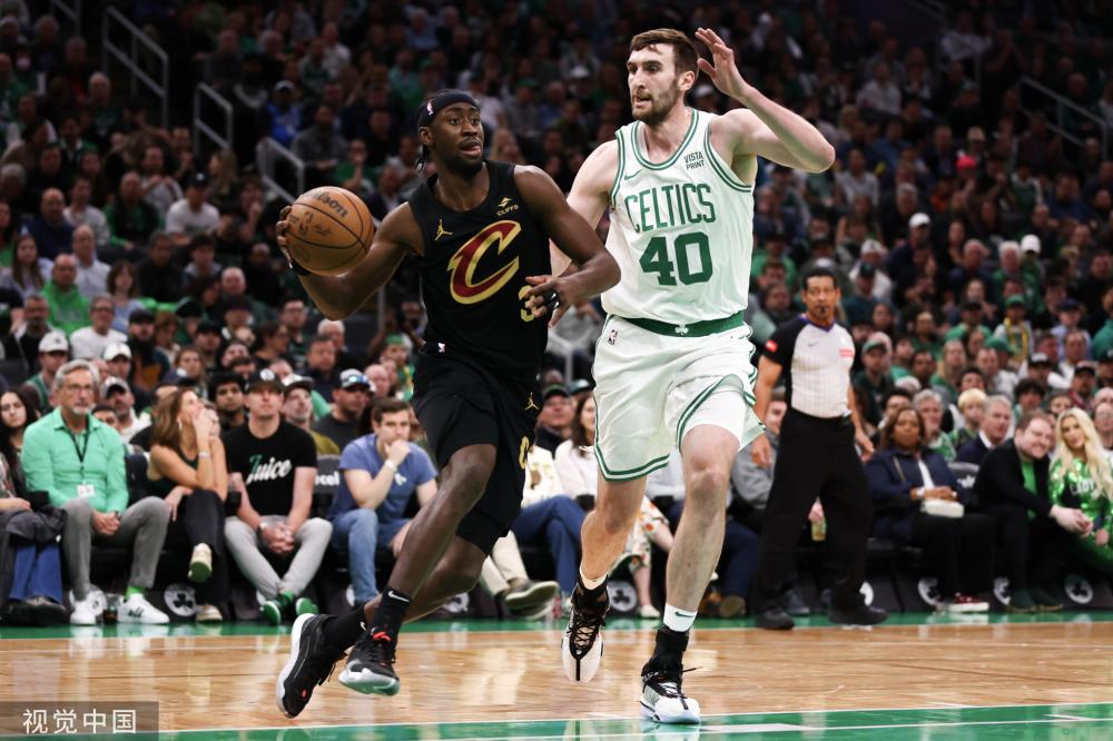 体对抗使其 体对抗使其